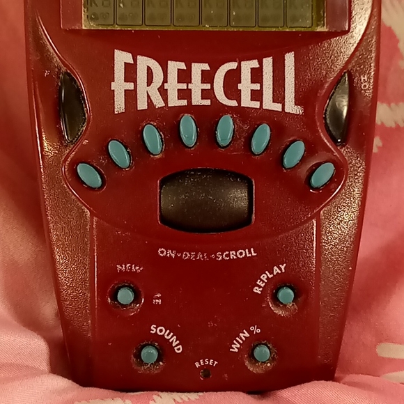 Hand held game - Picture 3 of 4